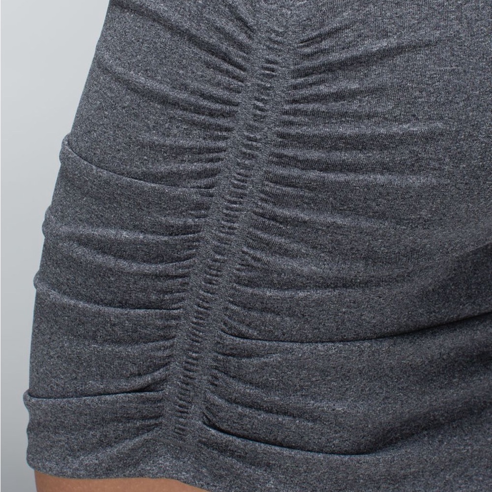 (SOLD) LULULEMON In The Flow Sleeveless Ruched Dress Grey Size 6 - Picture 4 of 11